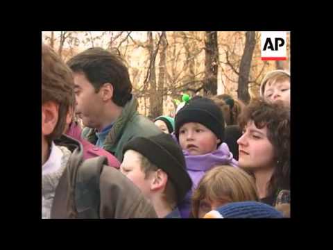 AP Archive: Bosnia – Santa visits Sarajevo